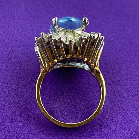 💛 Vintage 18k HGE Topaz Blue & White Gemstone Ring - Picture 9 of 9